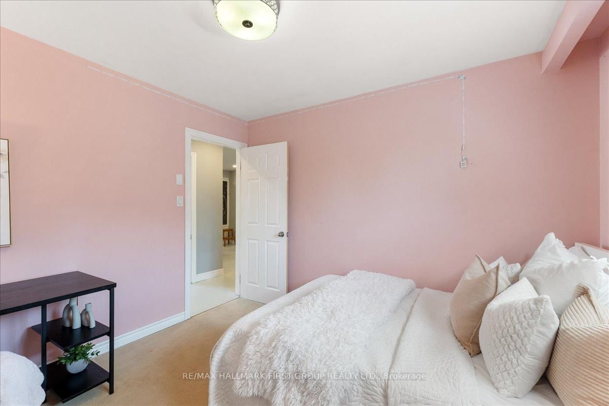 1288 Old Orchard Avenue • Pickering, ON photo 32