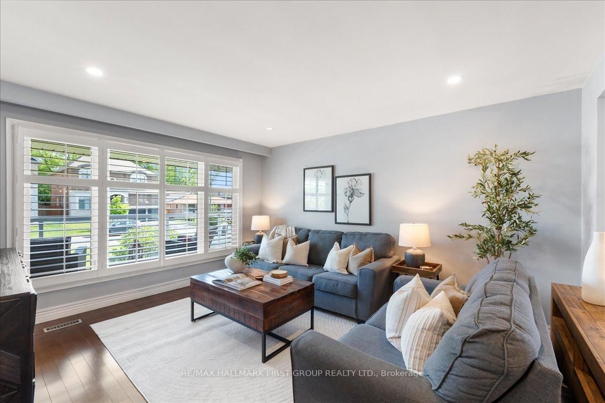 1288 Old Orchard Avenue • Pickering, ON photo 5
