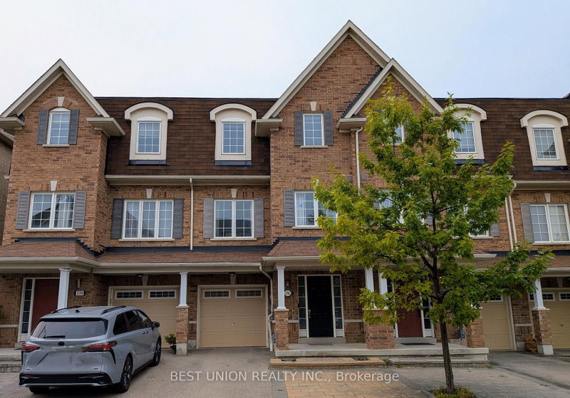 1596 Brandy Crt, Pickering