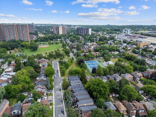 53F Dentonia Park Avenue