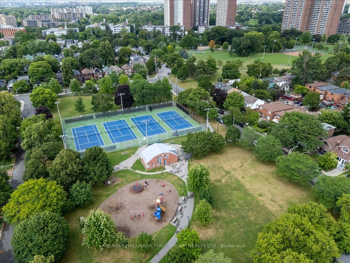 53F Dentonia Park Avenue • Toronto, ON photo 37