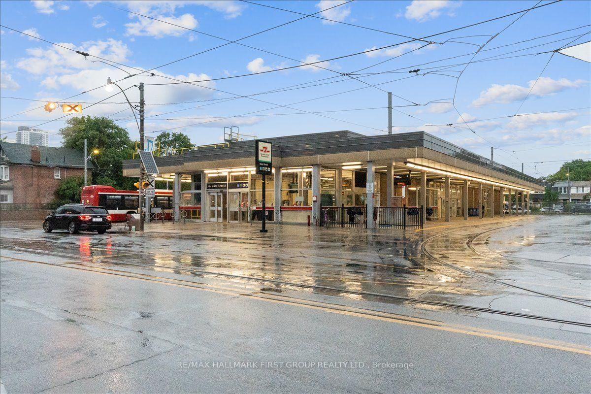 53F Dentonia Park Avenue • Toronto, ON photo 44