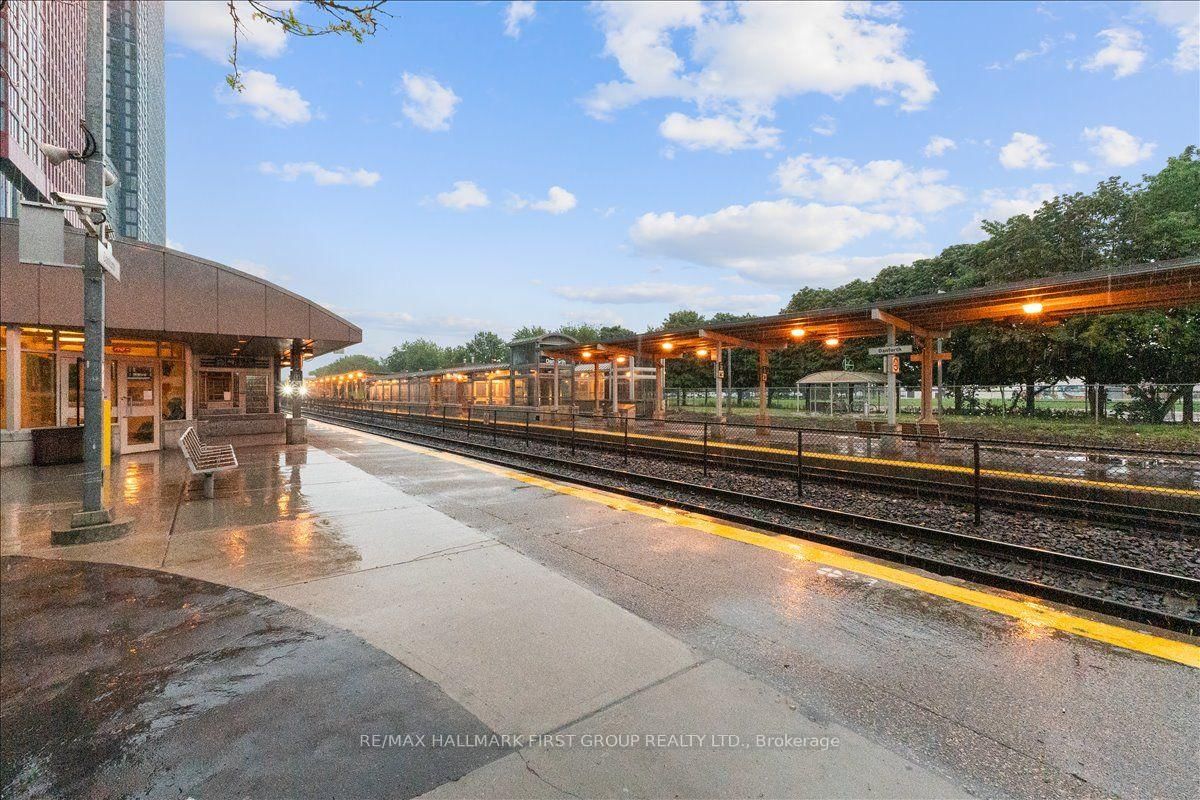 53F Dentonia Park Avenue • Toronto, ON photo 45