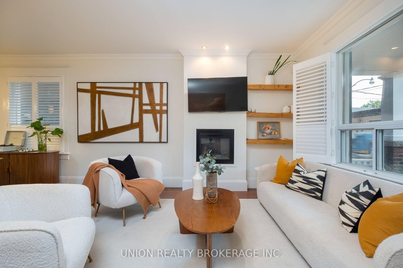 339 Kingston Road • Toronto, ON photo 4