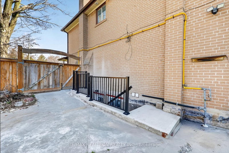 Basement - 20 Ivy Green Crescent