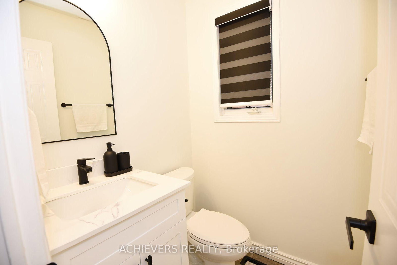 19 Mccullock Crescent • Ajax, ON photo 19