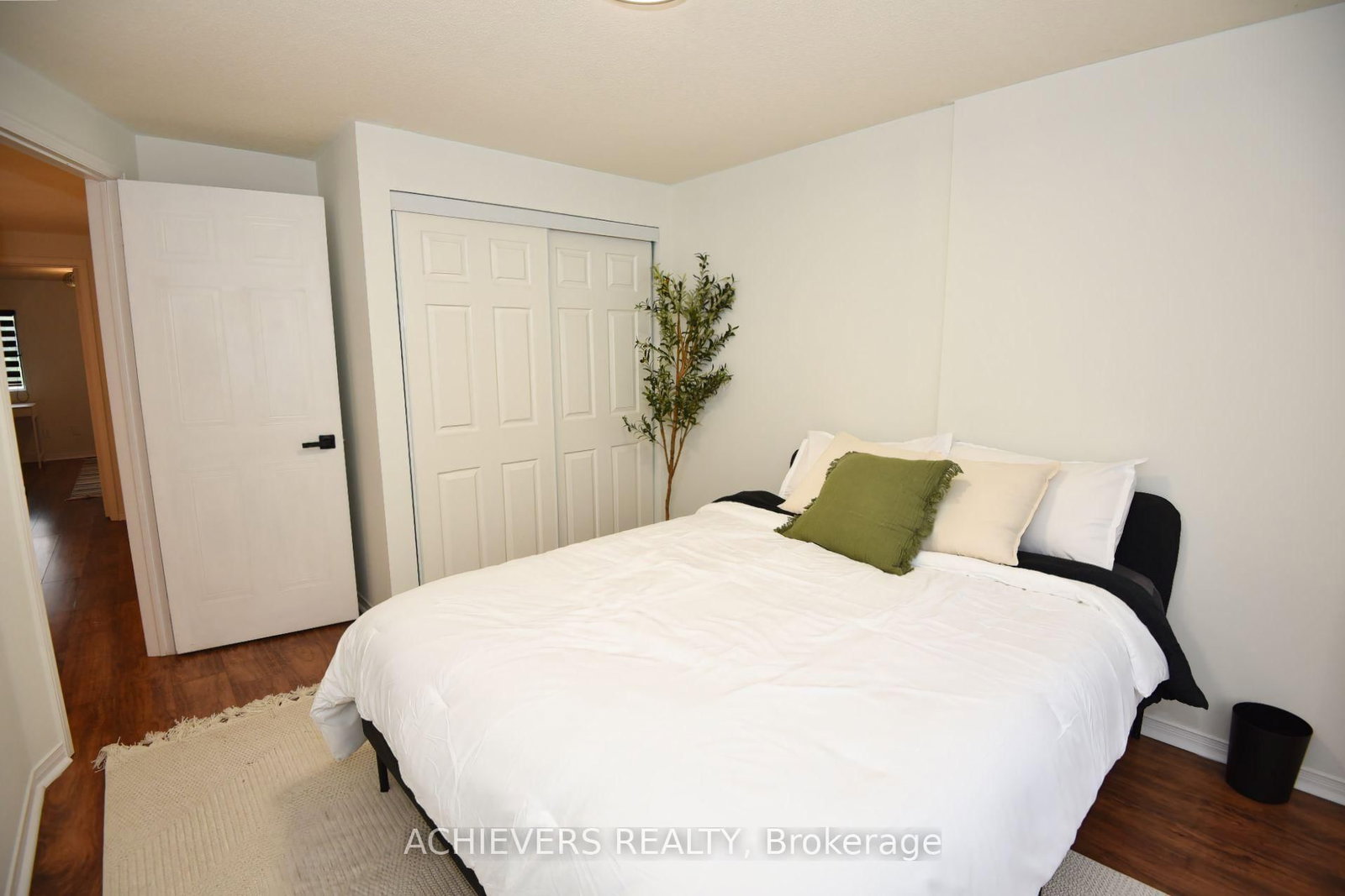 19 Mccullock Crescent • Ajax, ON photo 35
