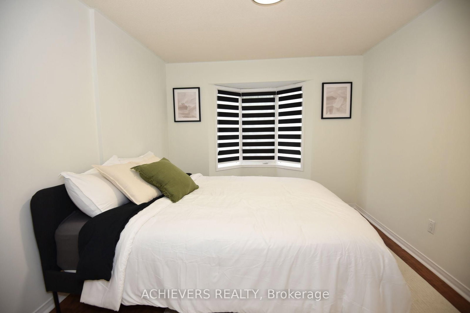 19 Mccullock Crescent • Ajax, ON photo 37