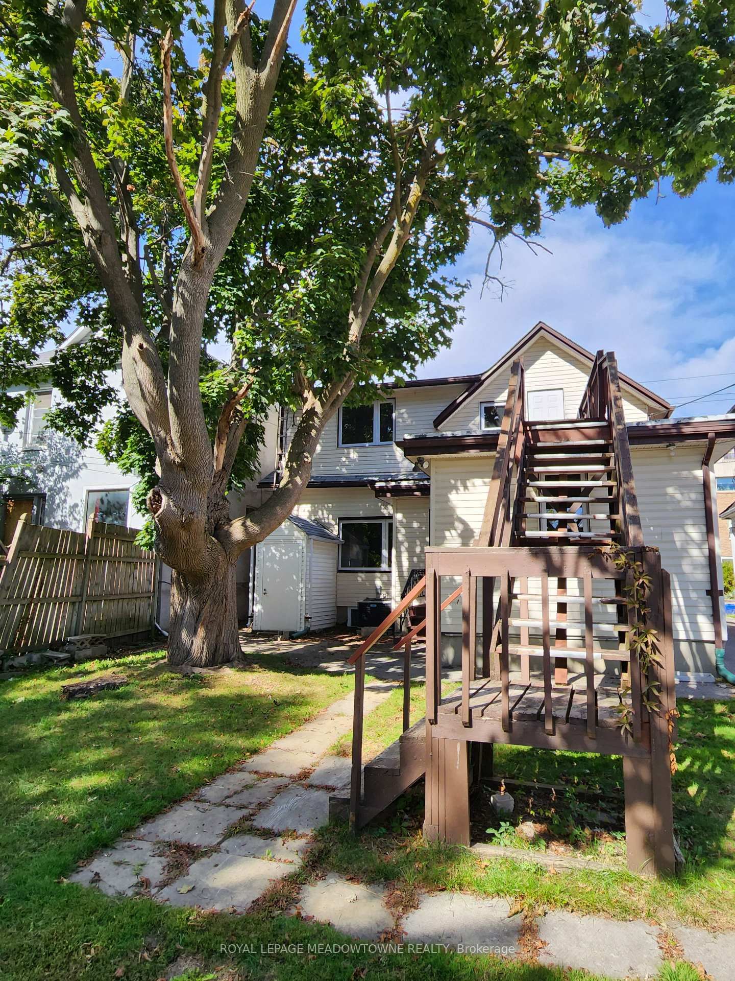 119 E Colborne Street • Oshawa, ON photo 17