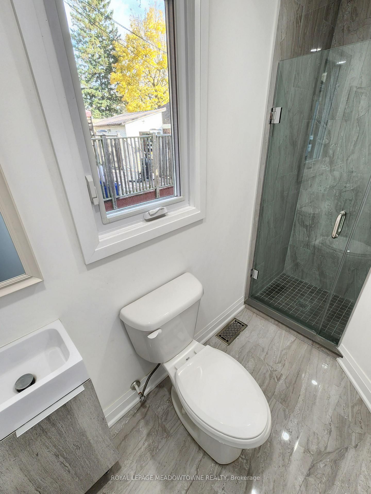119 E Colborne Street • Oshawa, ON photo 8