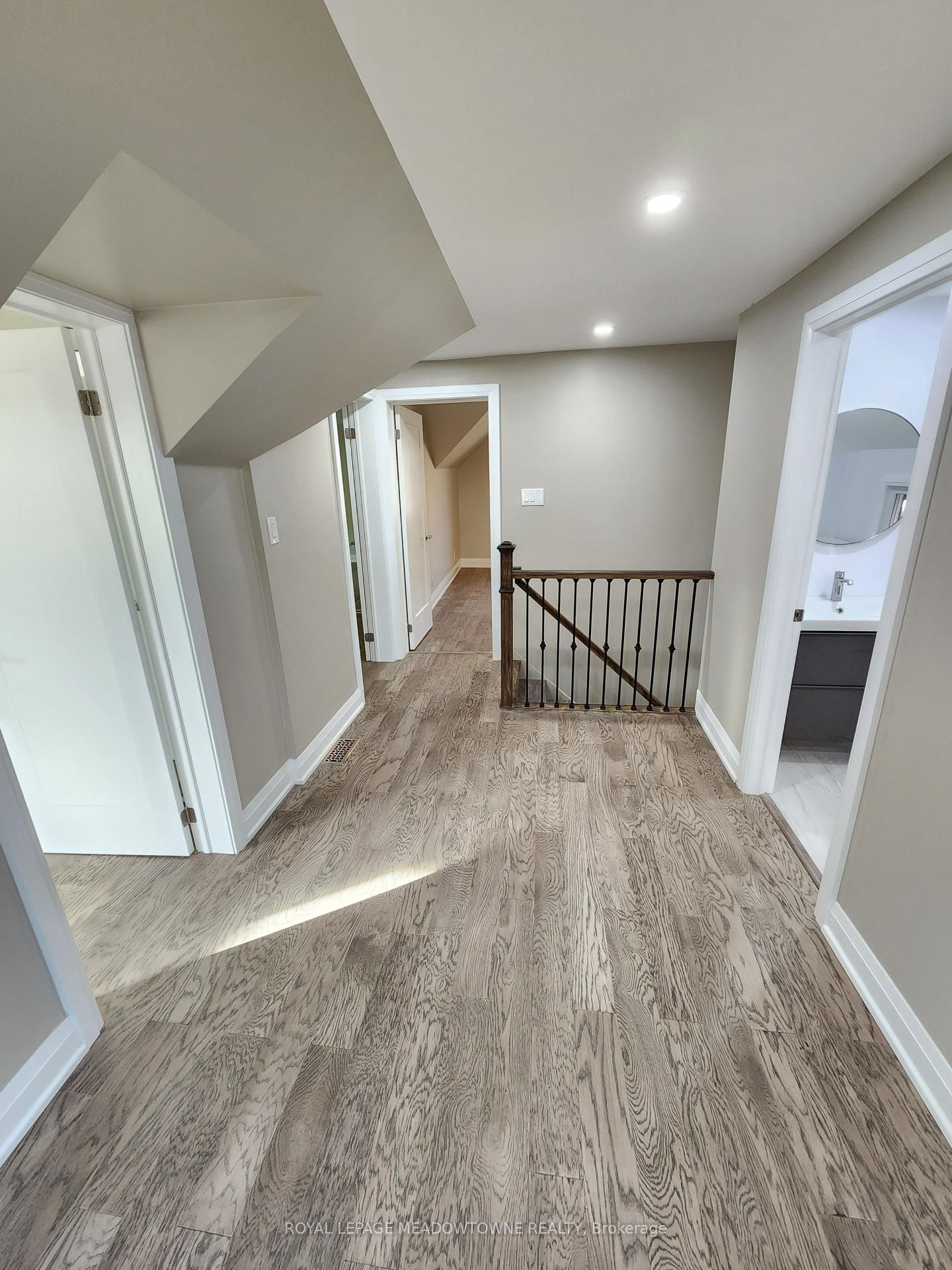 119 E Colborne Street • Oshawa, ON photo 9
