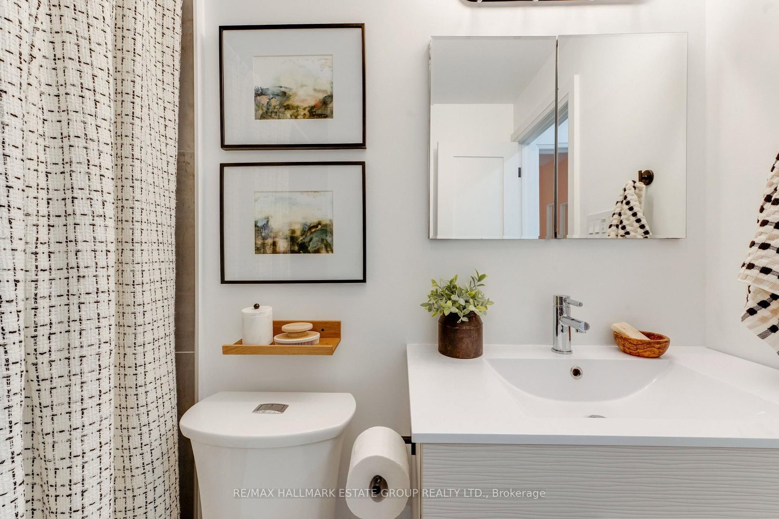 664 Rhodes Avenue • Toronto, ON photo 24