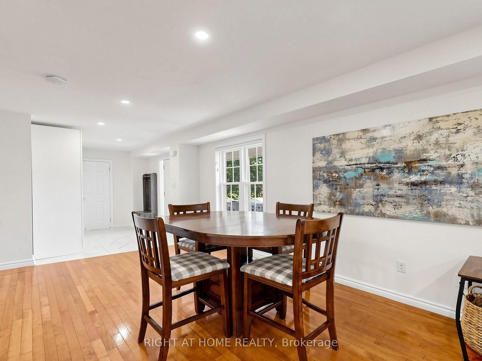 25 Teagarden Court • Whitby, ON photo 12