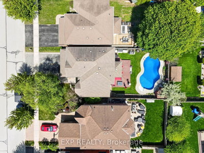 2345 Southcott Road • Pickering, ON photo 4