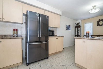 209 Old Harwood Avenue • Ajax, ON photo 4