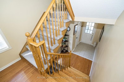 209 Old Harwood Avenue • Ajax, ON photo 6