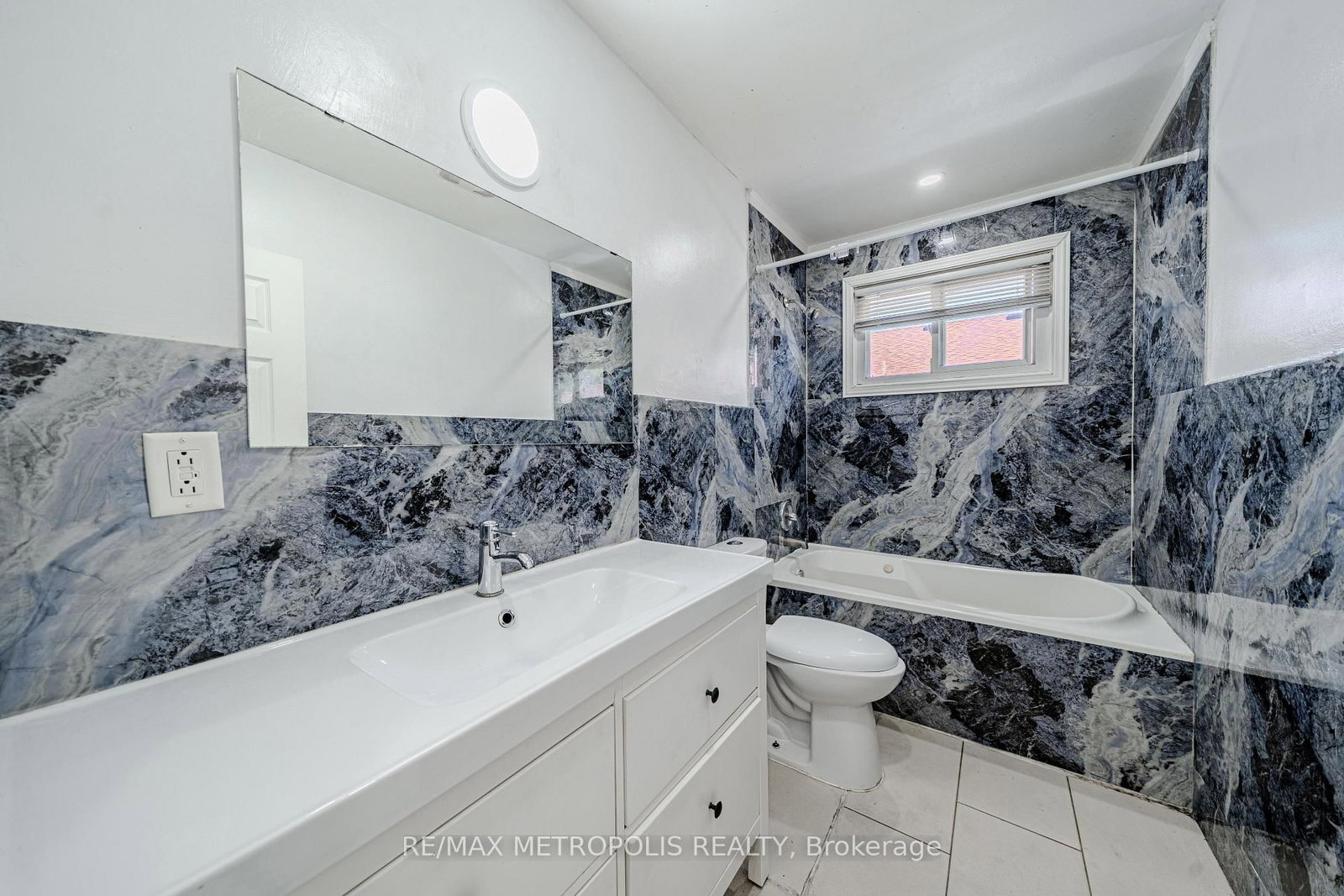 235 S Waverly Street • Oshawa, ON photo 26