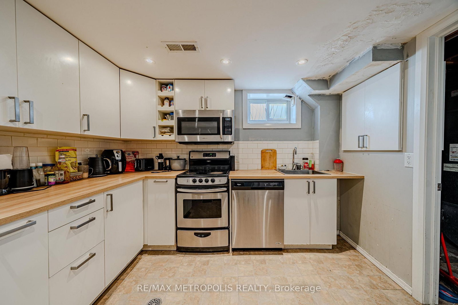235 S Waverly Street • Oshawa, ON photo 33