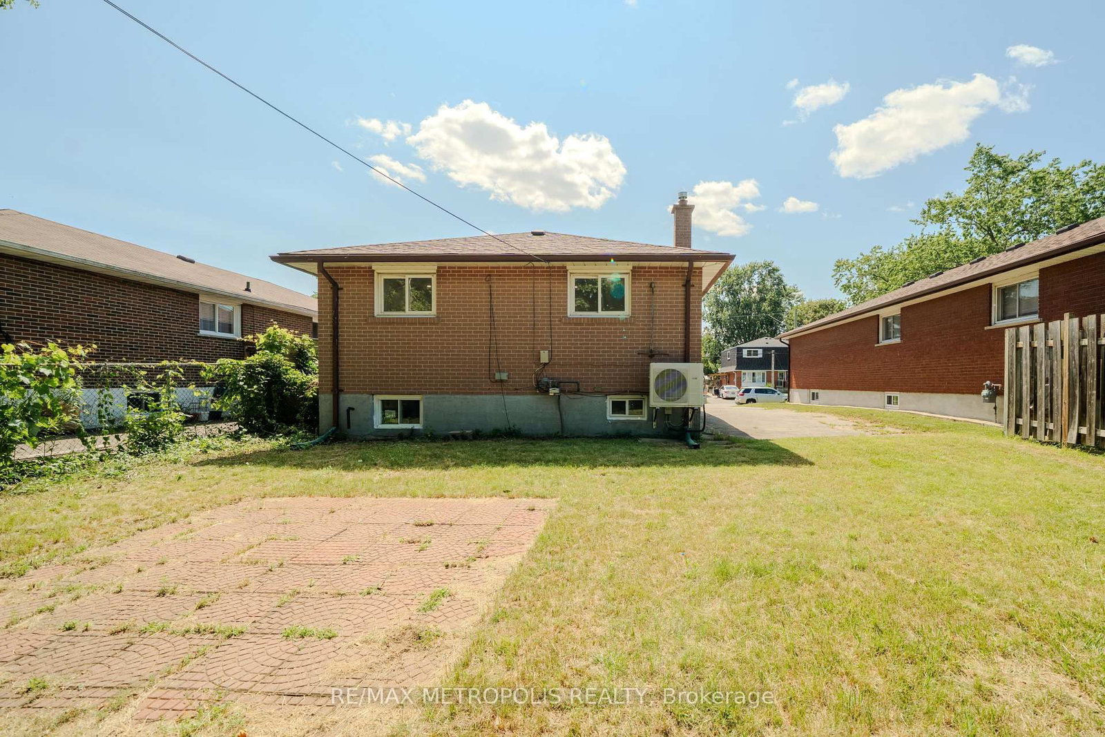 235 S Waverly Street • Oshawa, ON photo 35