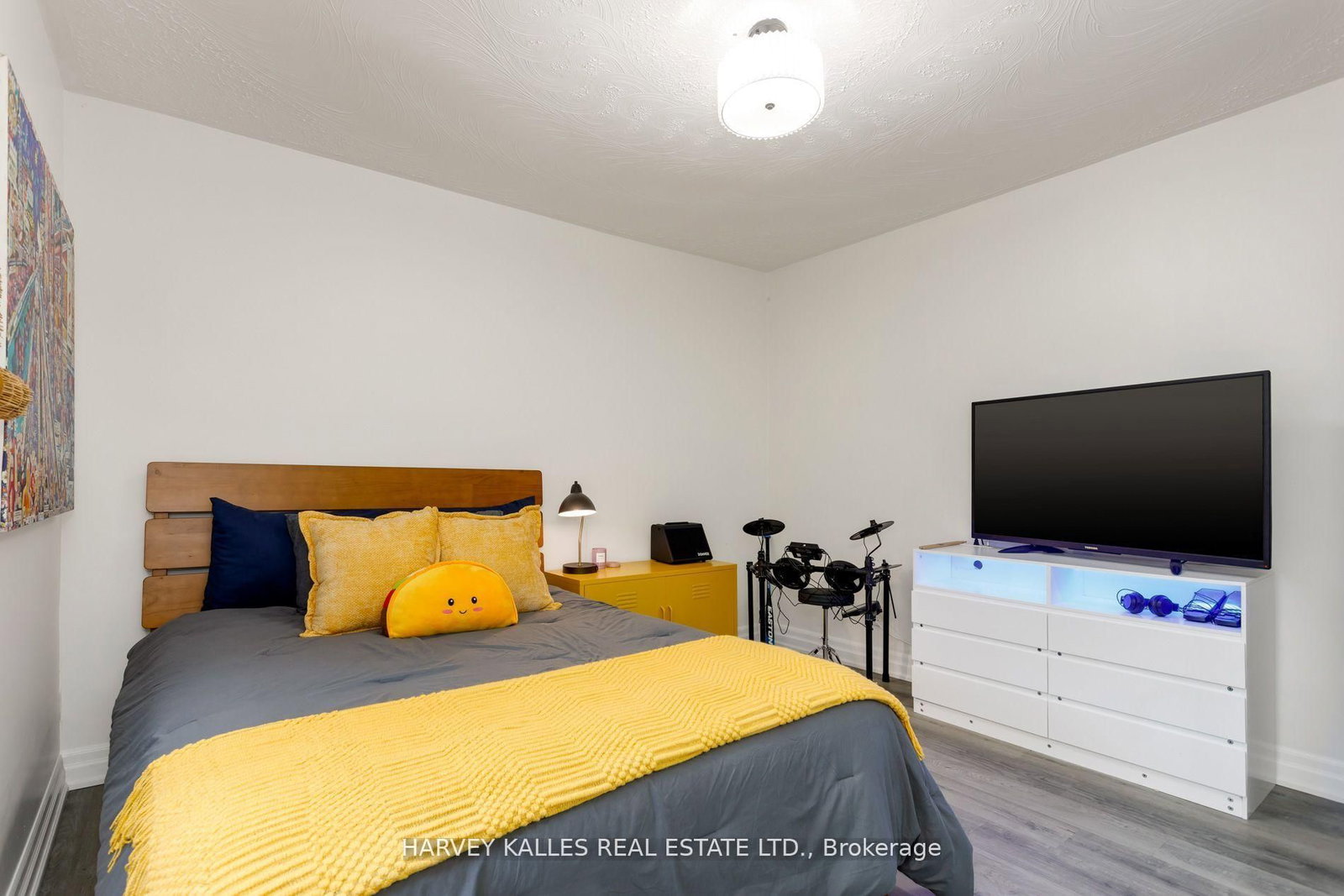 139 King Edward Avenue • Toronto, ON photo 27