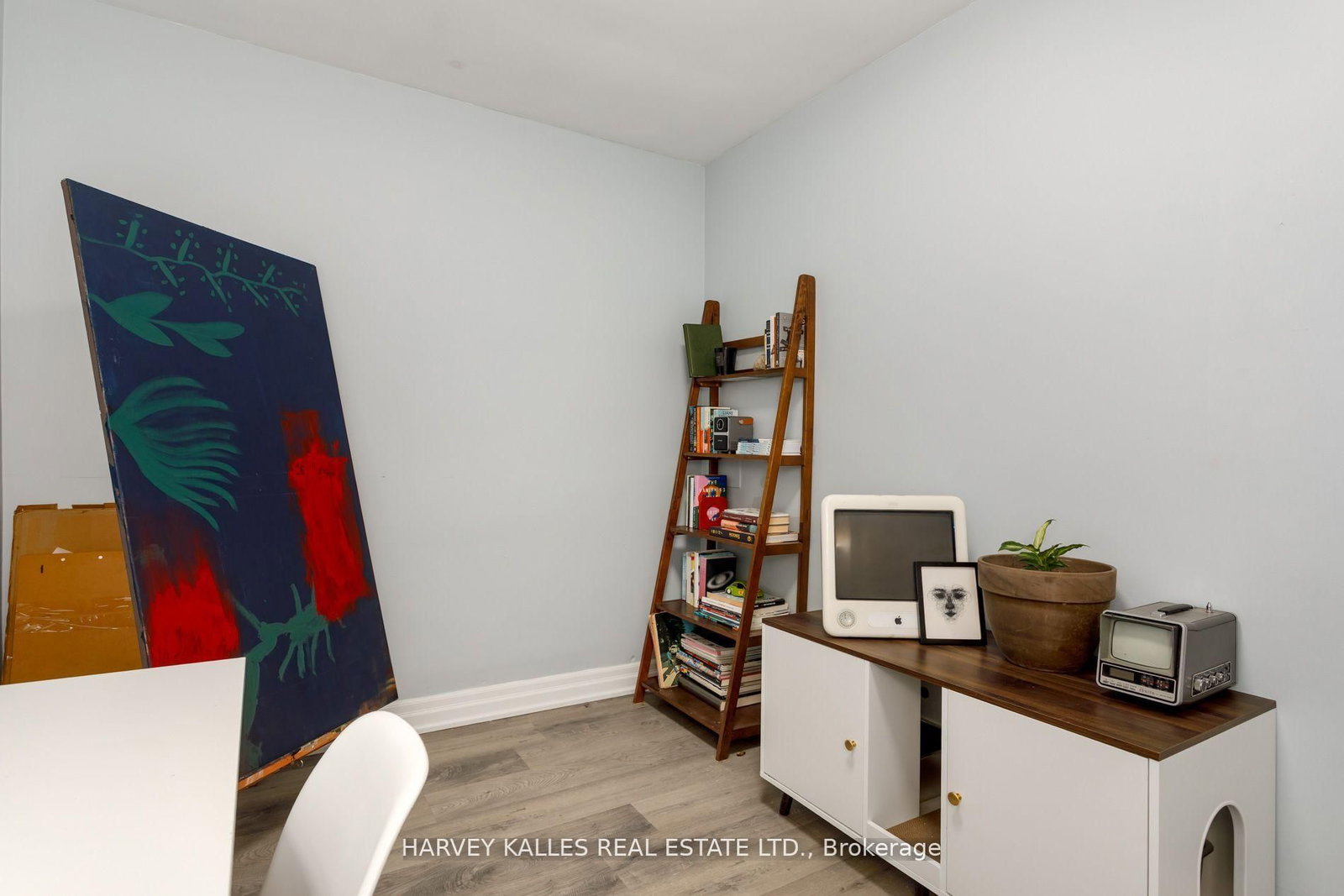 139 King Edward Avenue • Toronto, ON photo 31