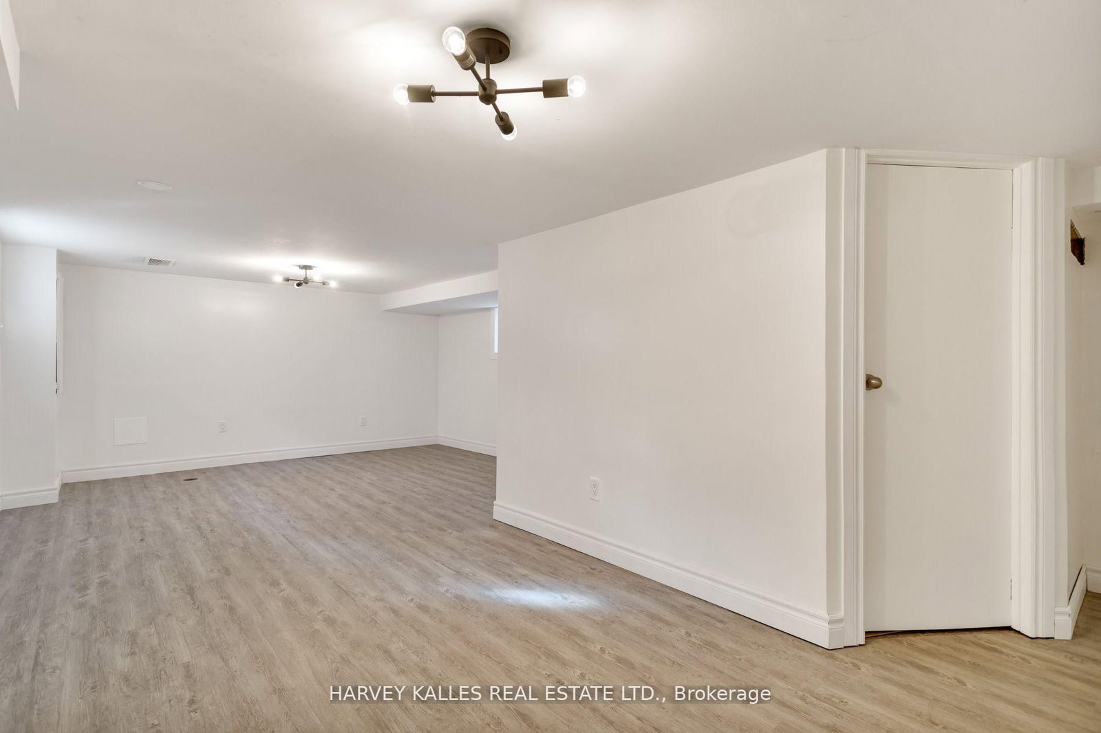 139 King Edward Avenue • Toronto, ON photo 35