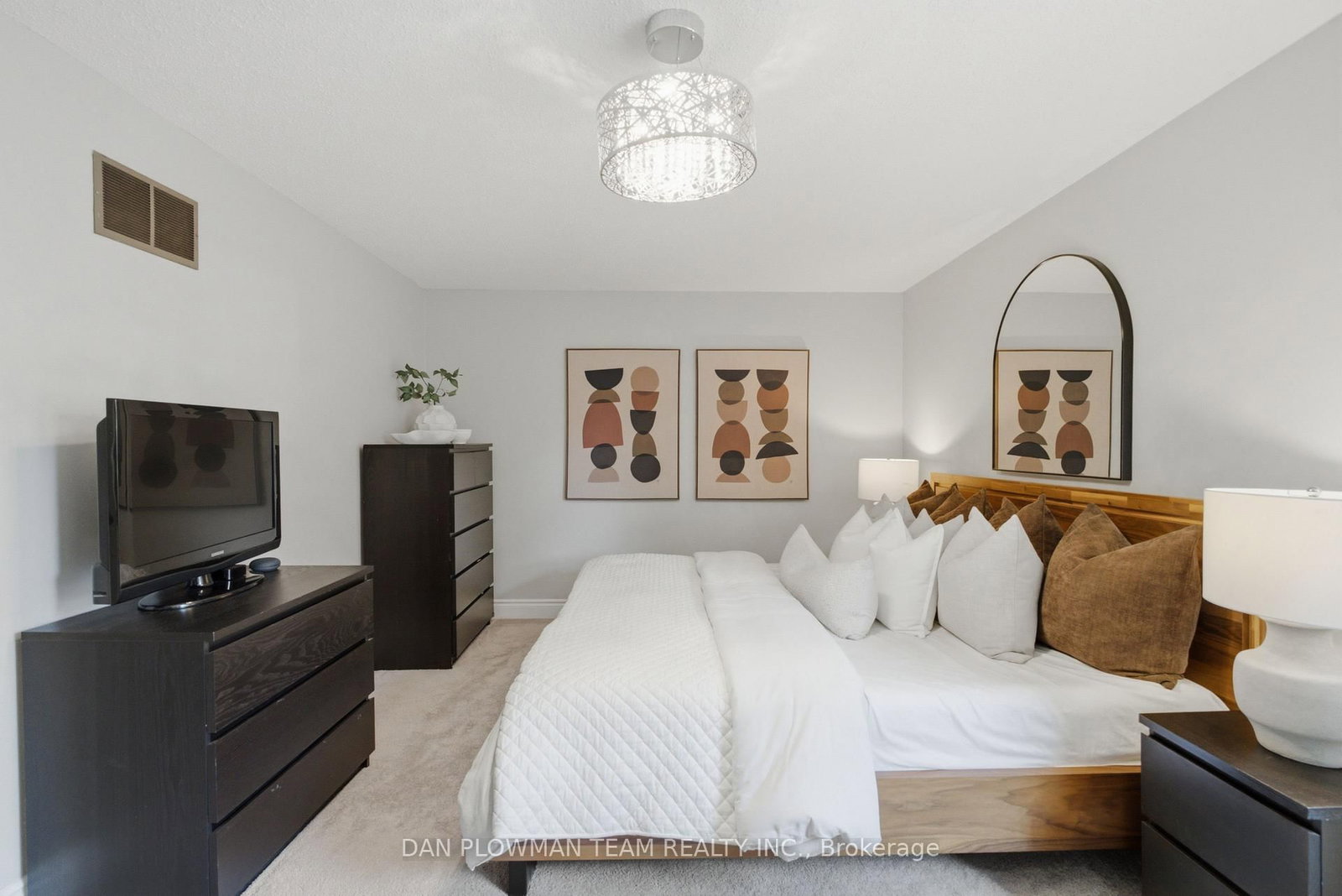93 Kirby Crescent • Whitby, ON photo 13