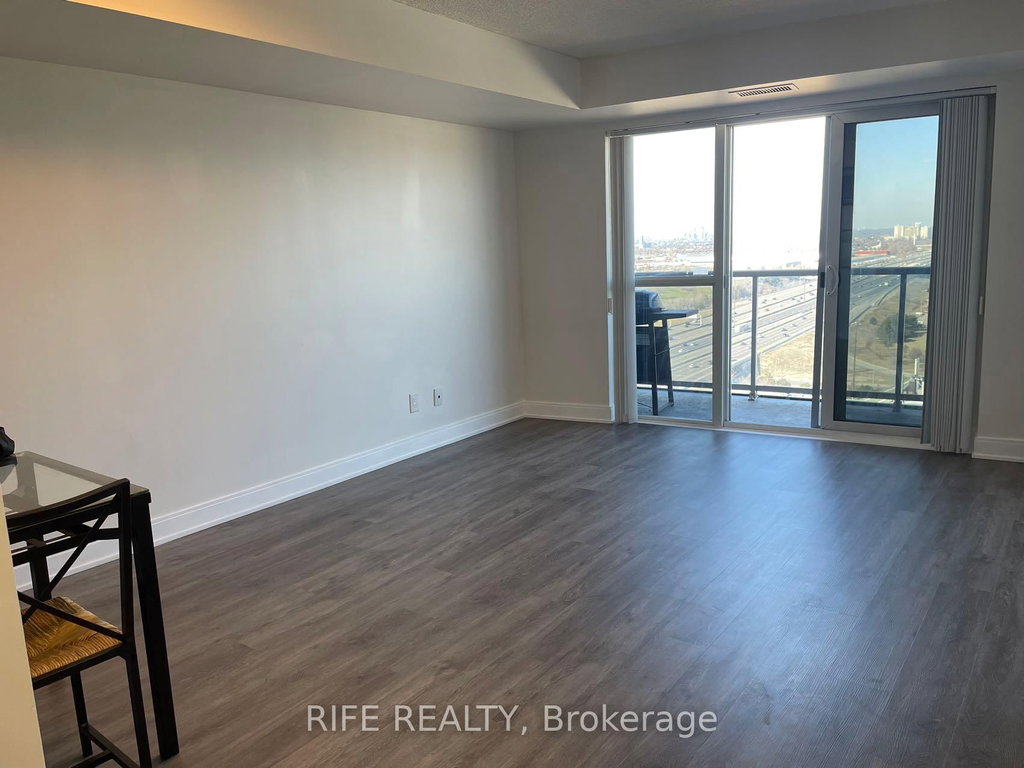 2406 - 125 Village Green Square 2