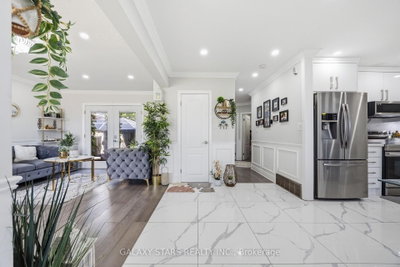 1177 Lisgar Avenue — photo 4
