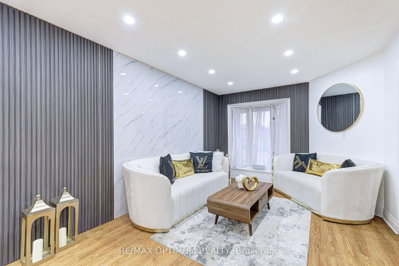 11 Murkar Crescent • Whitby, ON photo 8