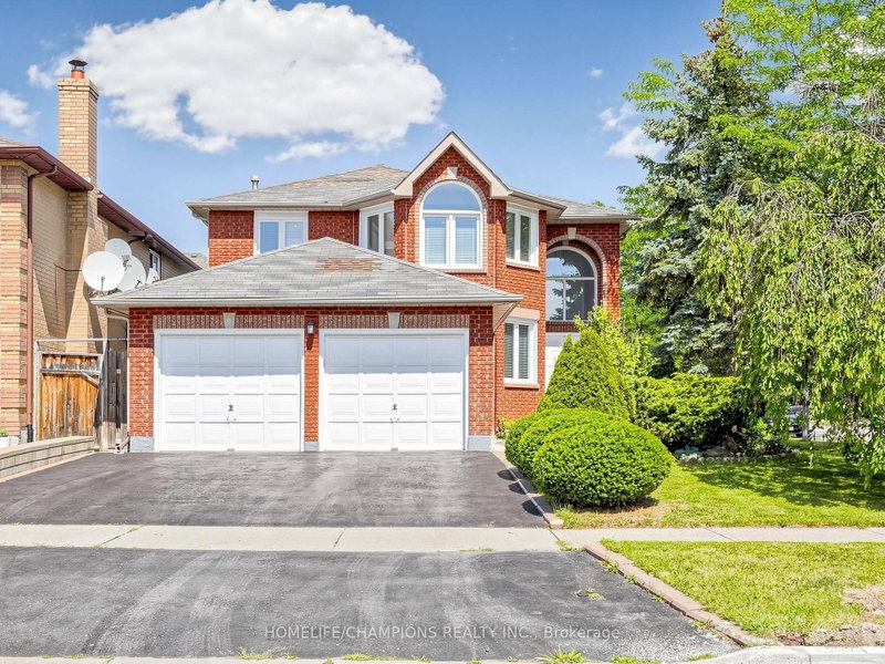 home for sale on 1622 Sandhurst Crescent