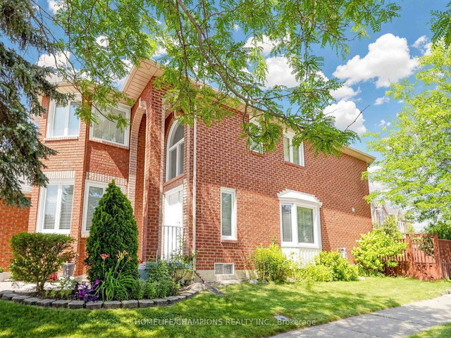 1622 Sandhurst Crescent