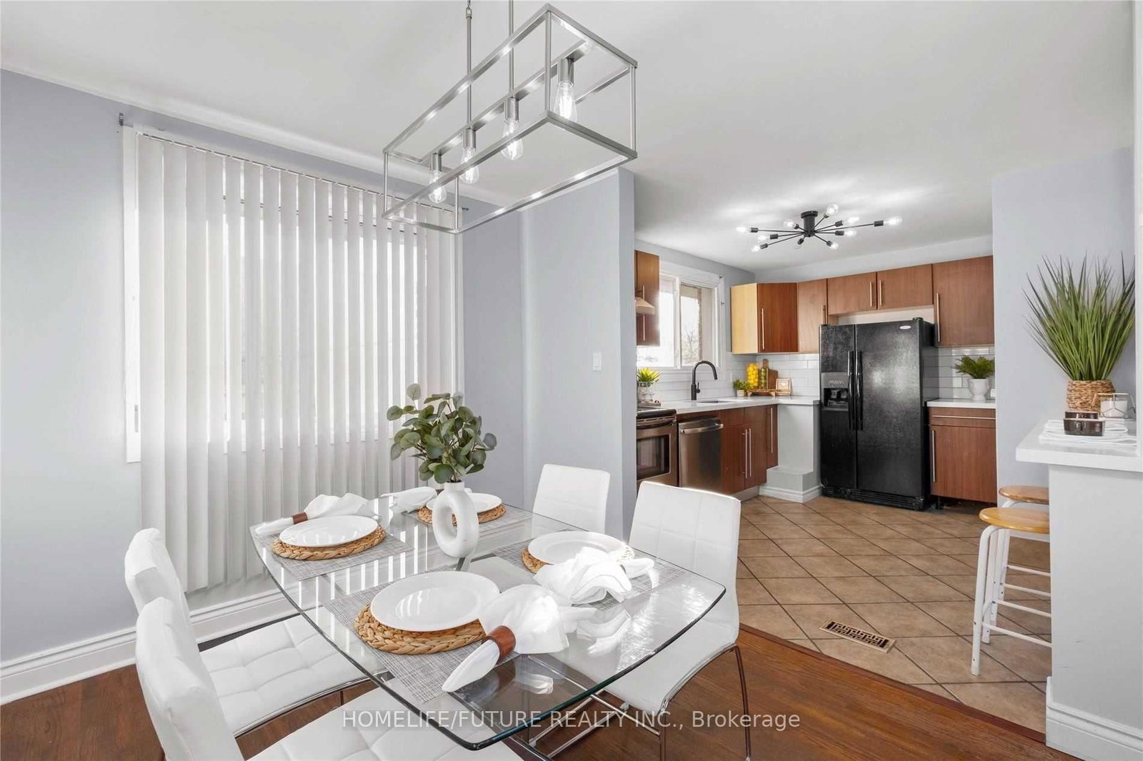 50 Benlight Crescent • Toronto, ON photo 10