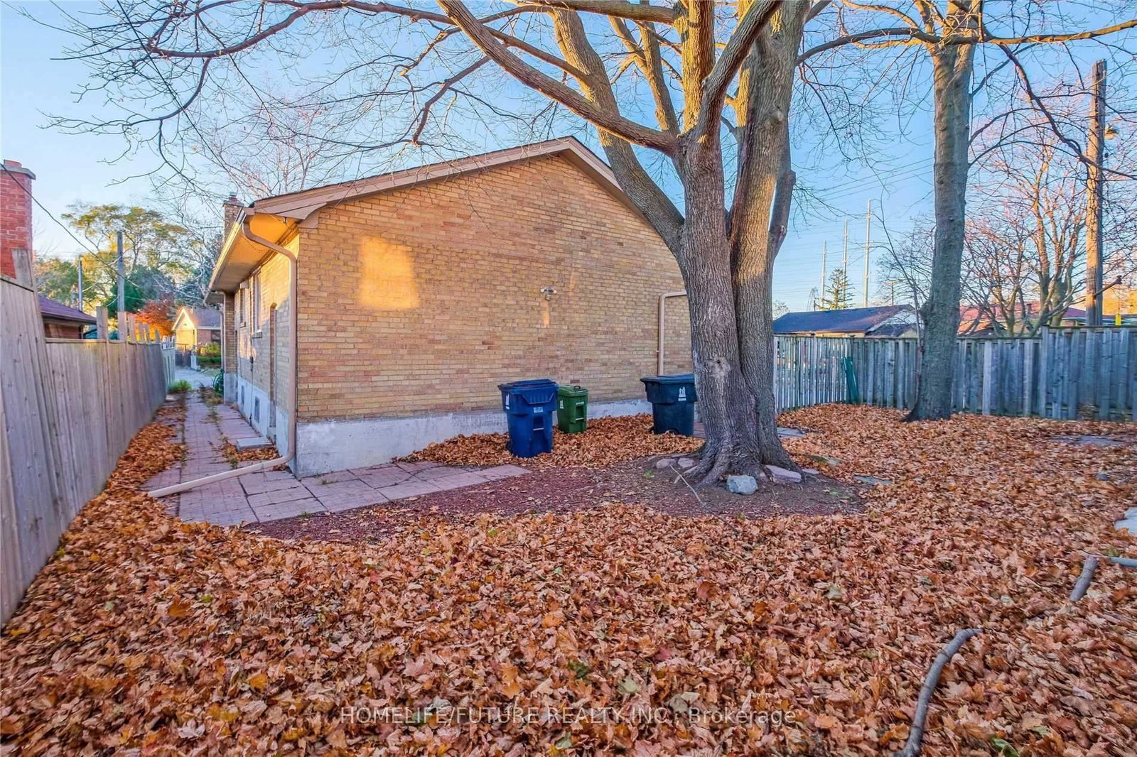 50 Benlight Crescent • Toronto, ON photo 34