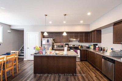 Unit LOWER — 805B Dundas Street — photo 6