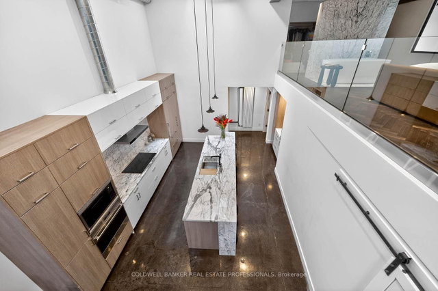 127 - 326 Carlaw Avenue
