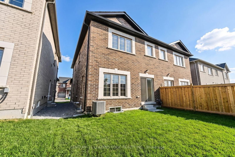 2408 Angora St, Pickering