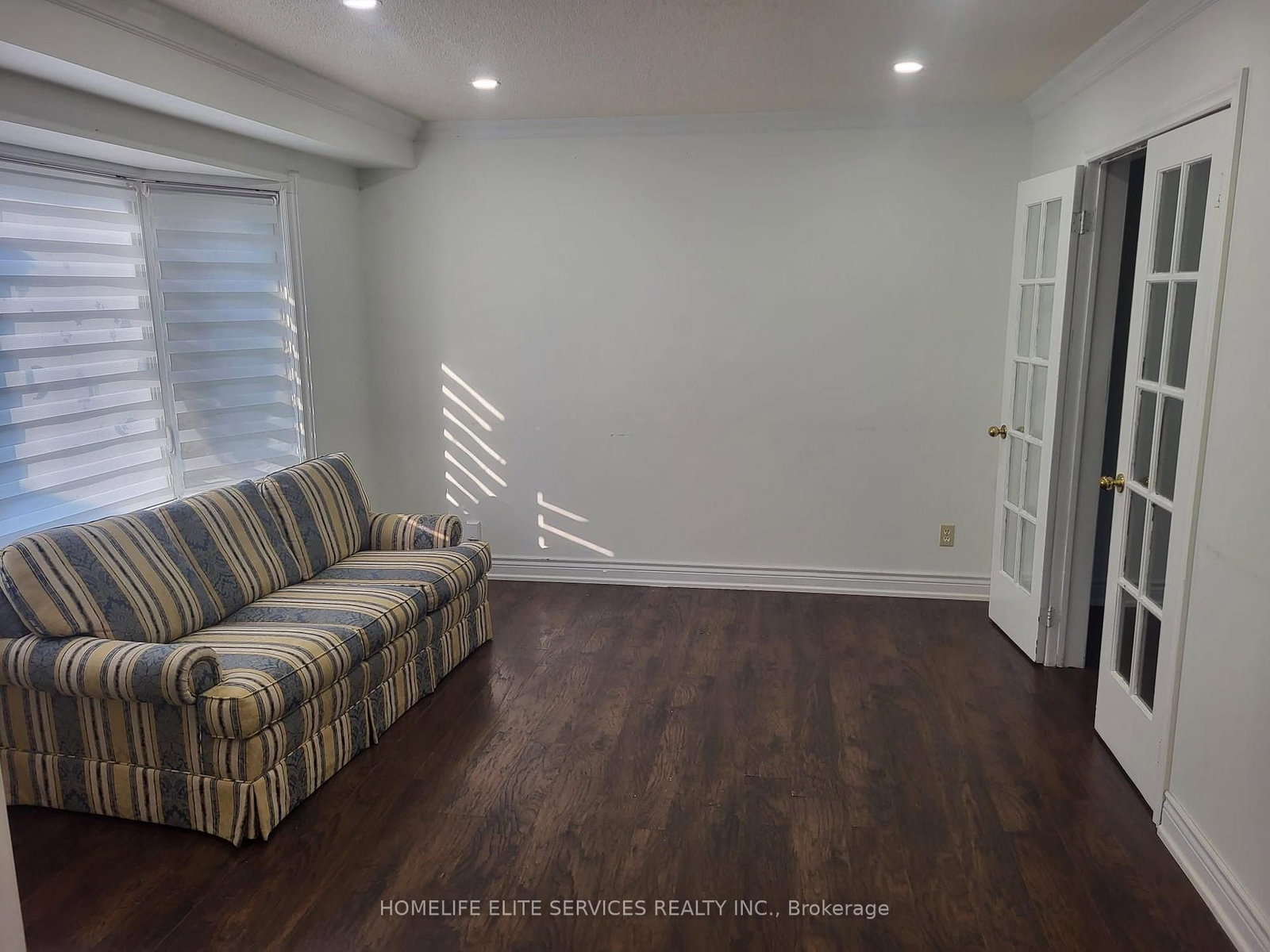 43 Bellwood Drive • Whitby, ON photo 2