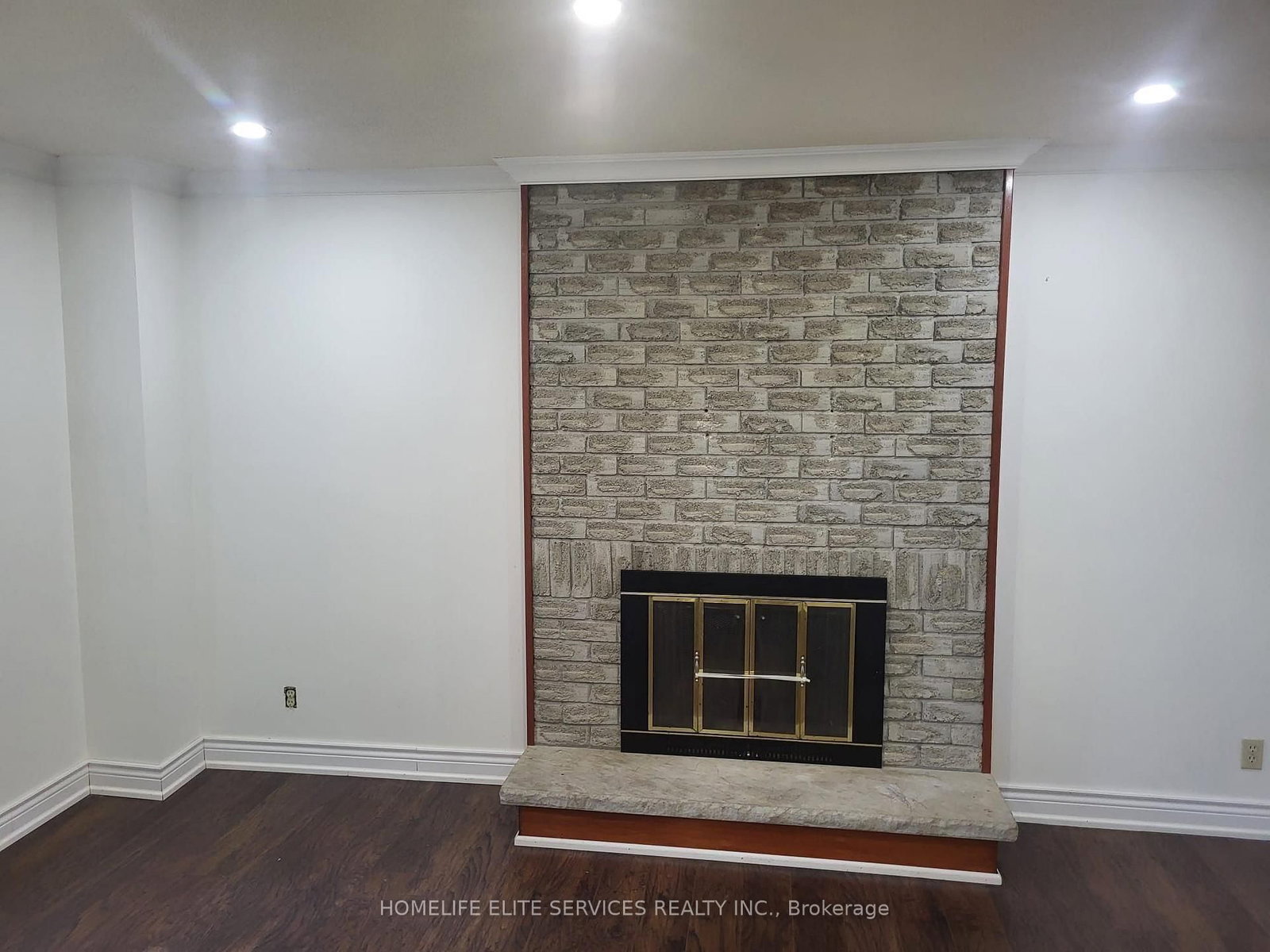 43 Bellwood Drive • Whitby, ON photo 4