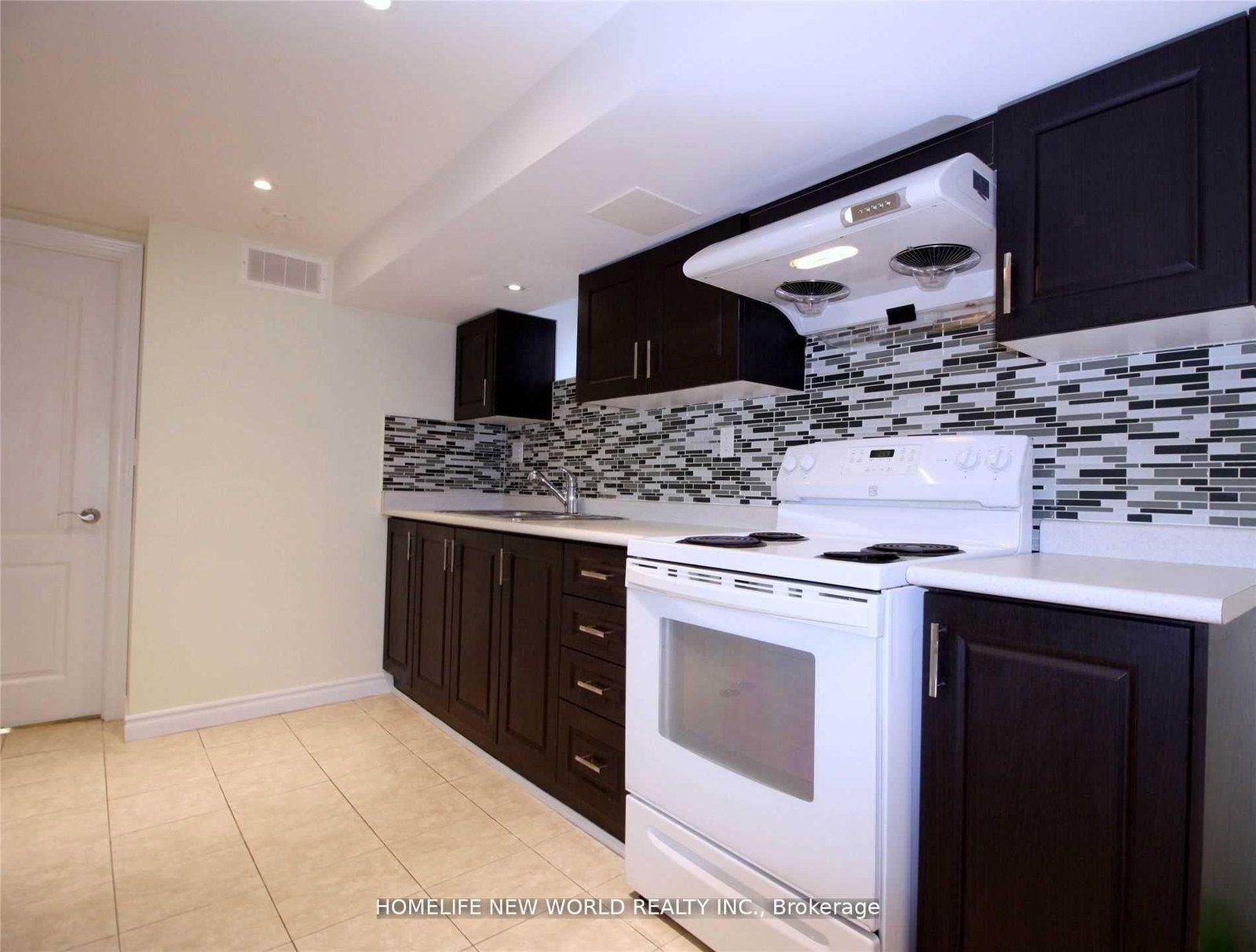 Bsmt - 6 Merryfield Drive, Toronto 3