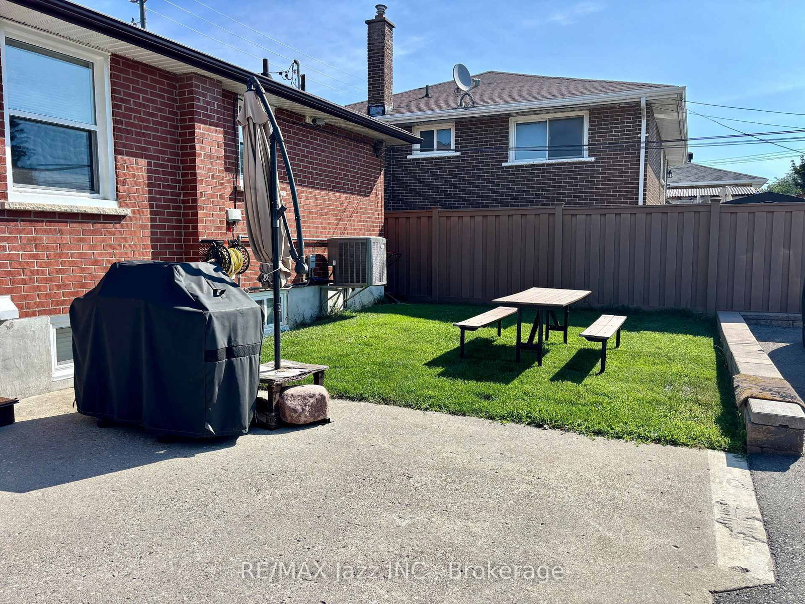 Unit 2 - 751 Phillip Murray Avenue, Oshawa 2