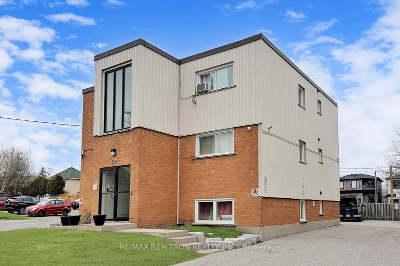 3 - 362 Elgin Court