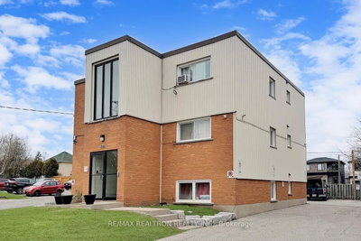 Unit 3 — 362 Elgin Court — photo 2