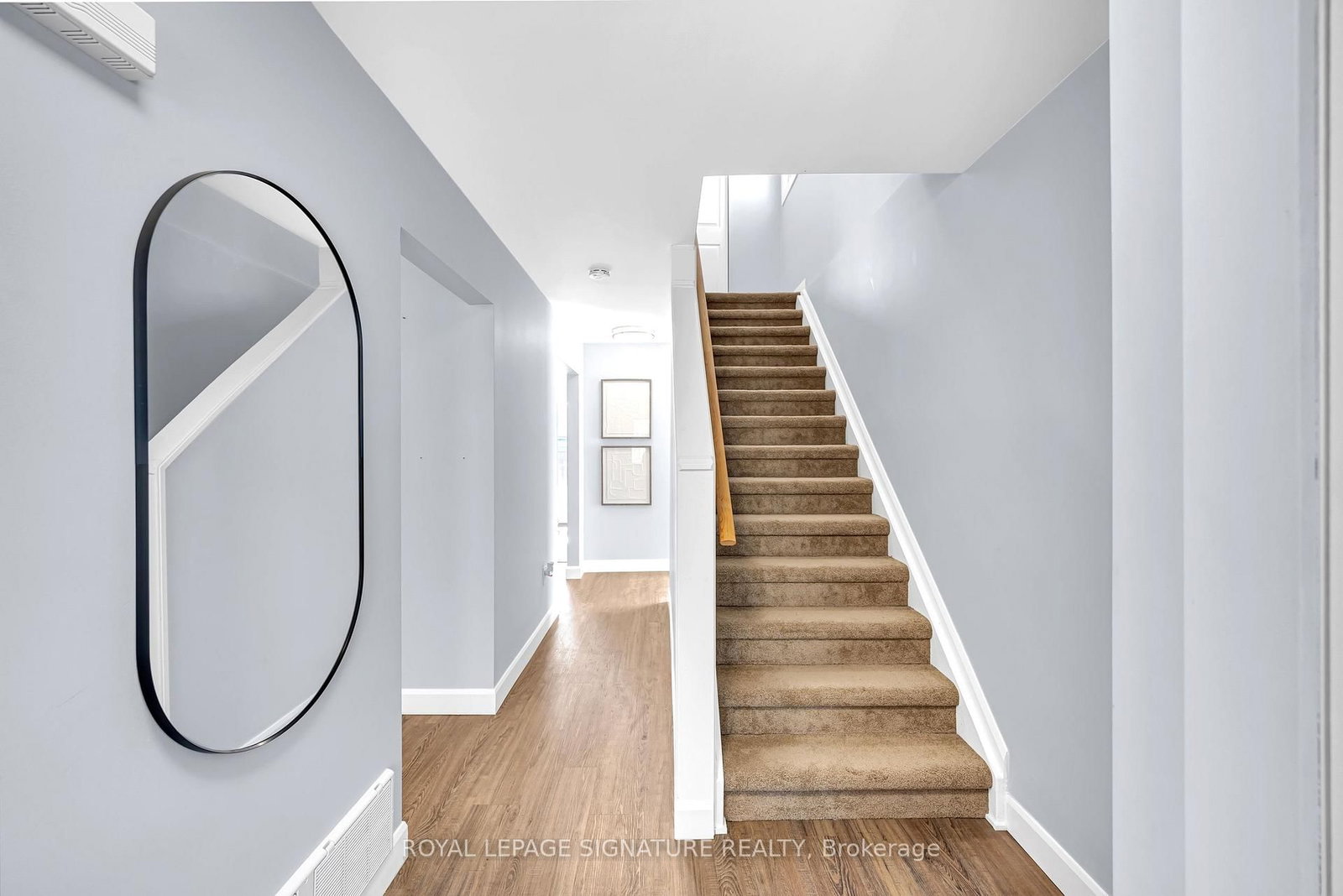53 Banner Crescent • Ajax, ON photo 4