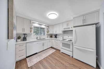 53 Banner Crescent • Ajax, ON photo 6