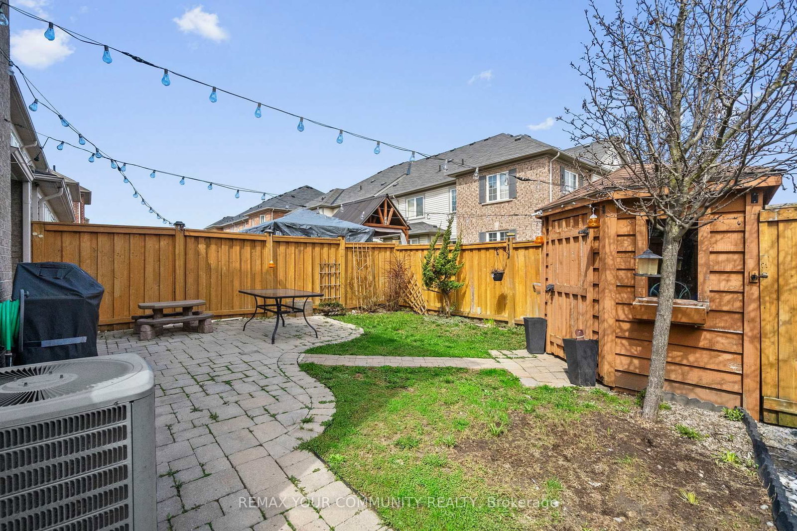 18 Telstar Way • Whitby, ON photo 42