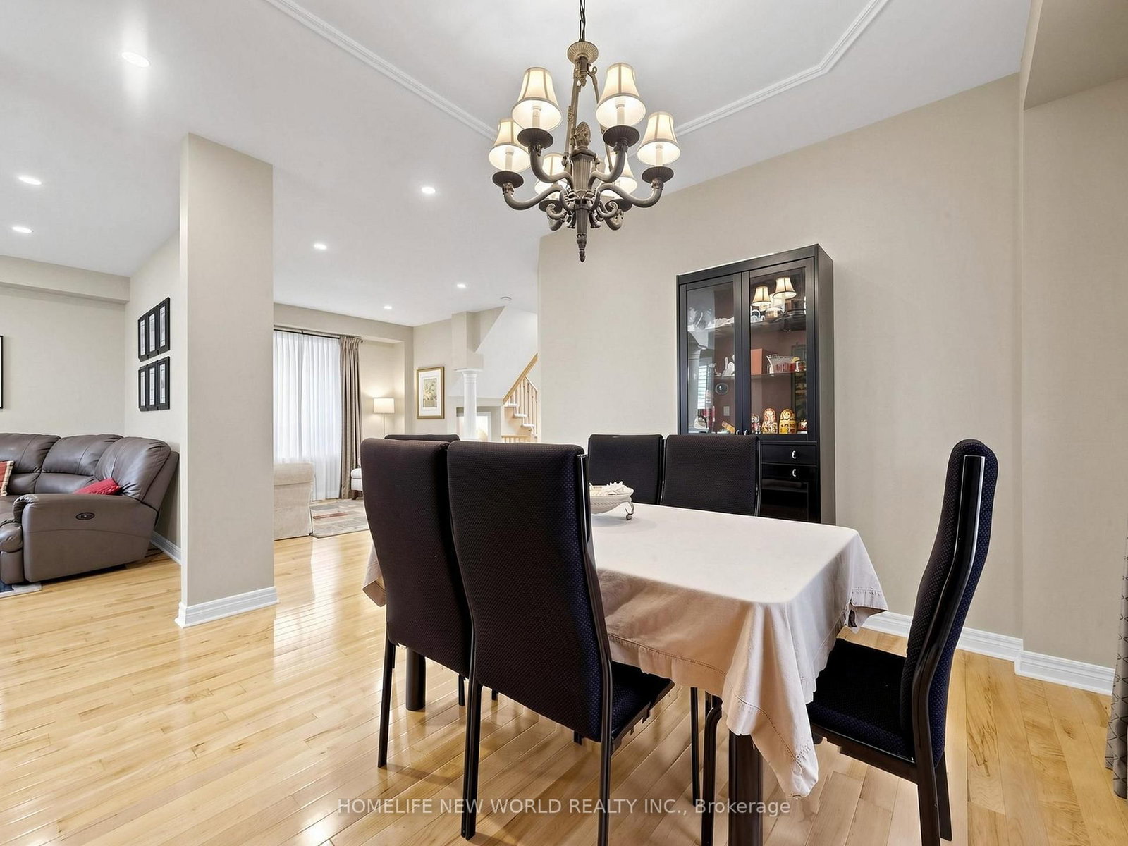 37 Timbercreek Court • Toronto, ON photo 6