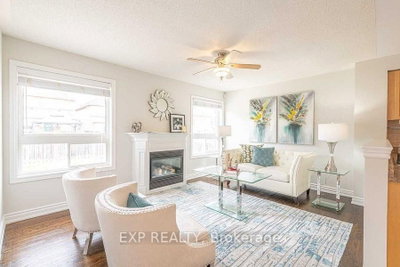8 Rampart Crescent — more photos
