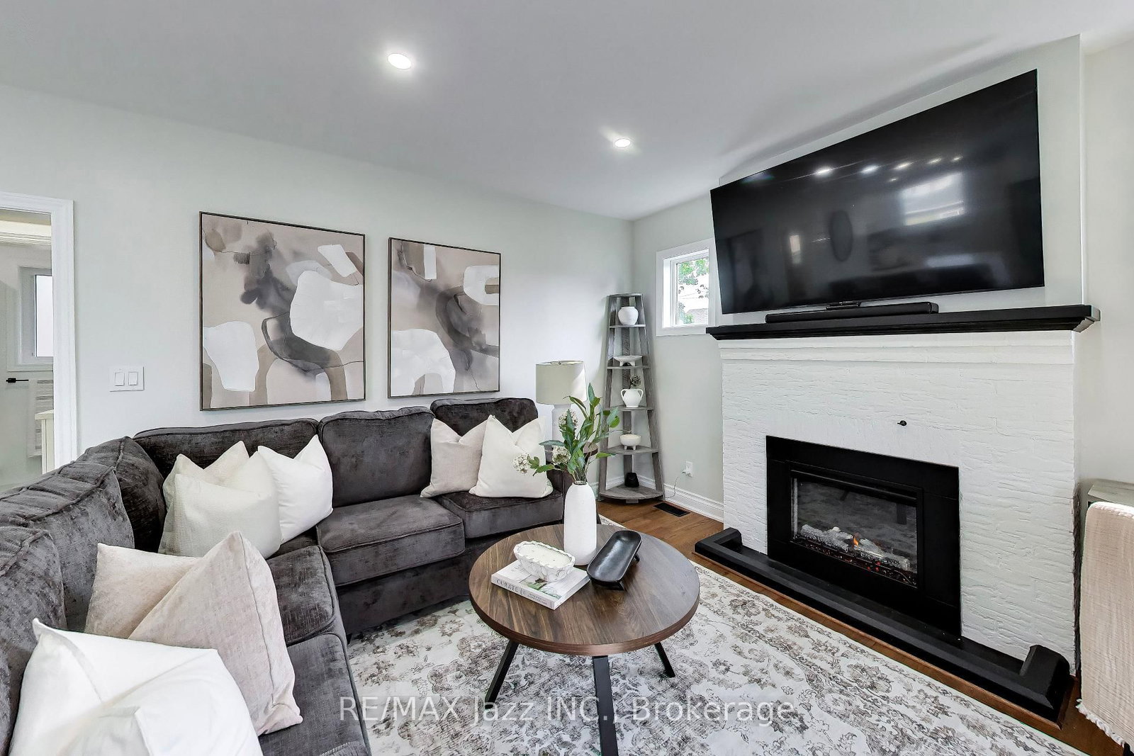 397 Beverly Street • Oshawa, ON photo 3
