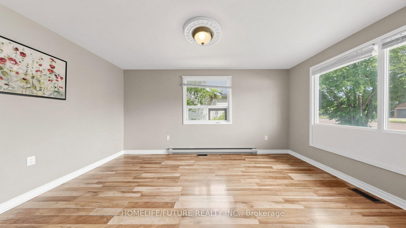 804 Dundas Street W • Whitby, ON photo 11